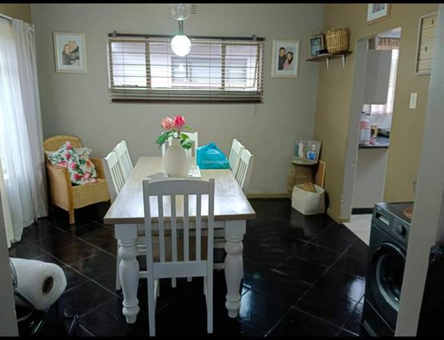 3 BEDROOM PROPERTY TO RENT IN HELIKONPARK